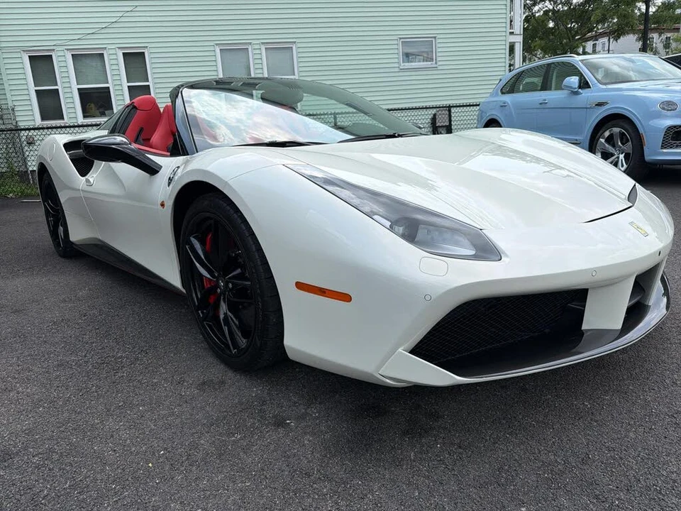 2018 Ferrari 488 Spider - Image 26 of 31
