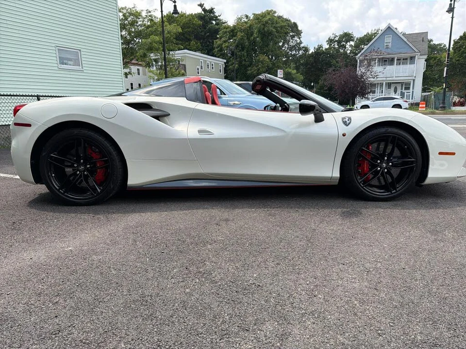 2018 Ferrari 488 Spider - Image 29 of 31