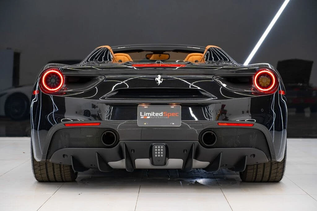 2018 Ferrari 488 Spider - Image 14 of 31