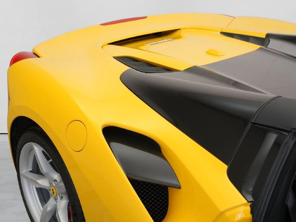 2018 Ferrari 488 Spider - Image 25 of 31