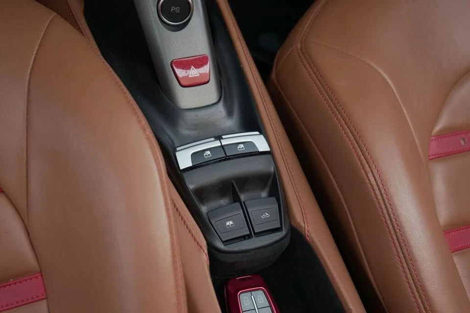 2018 Ferrari 488 Spider - Image 17 of 20