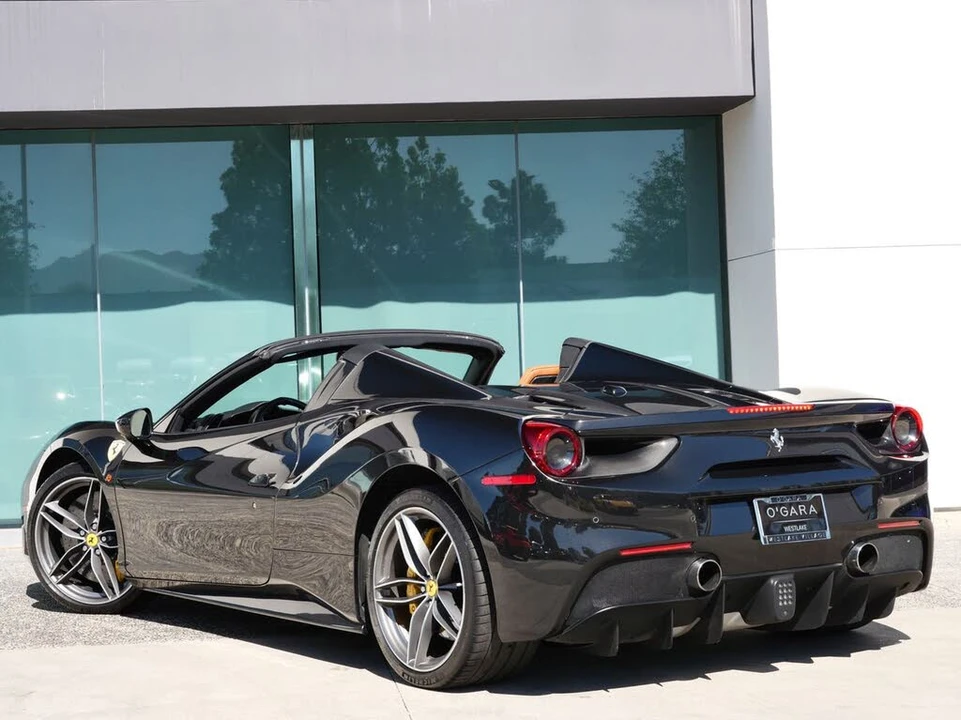 2018 Ferrari 488 Spider - Image 9 of 31
