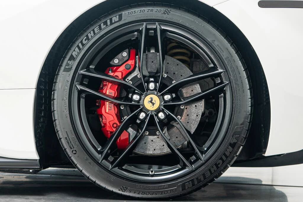 2018 Ferrari 488 Spider - Image 11 of 31