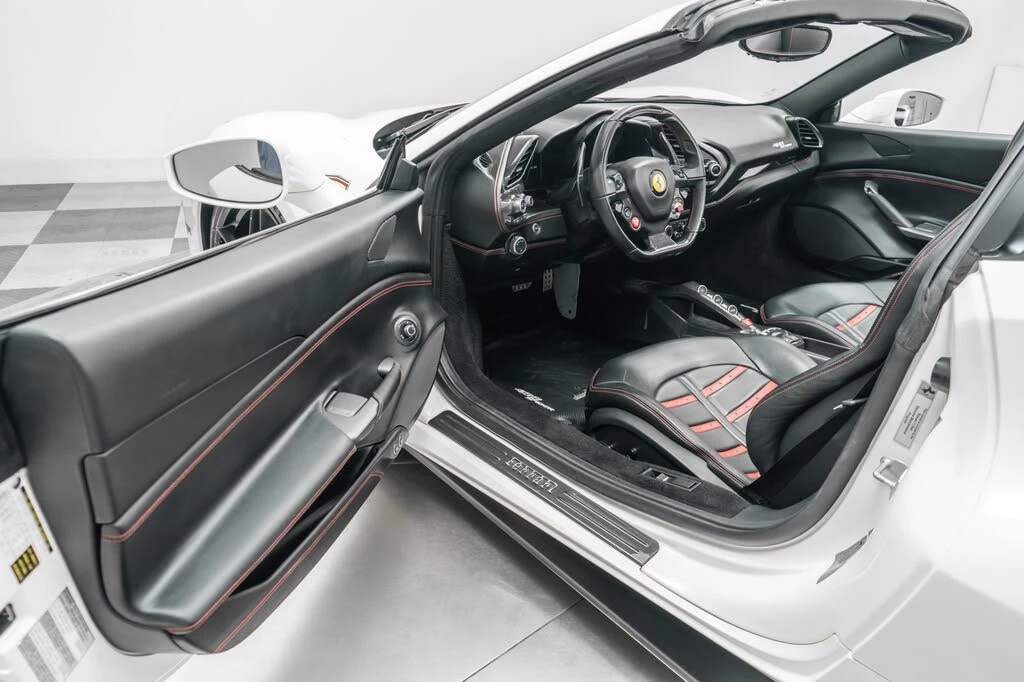 2018 Ferrari 488 Spider - Image 22 of 31