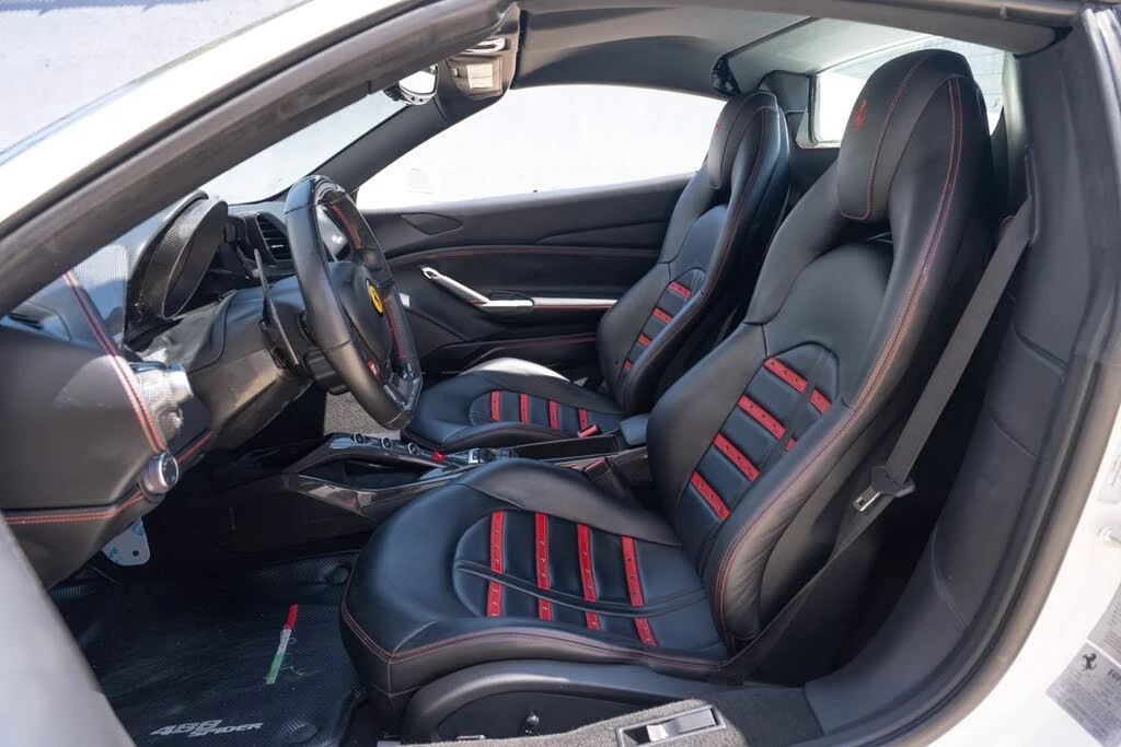 2018 Ferrari 488 Spider - Image 30 of 31