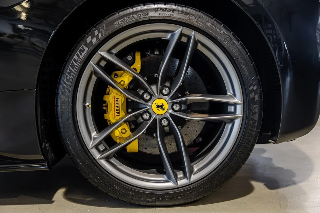 2018 Ferrari 488 Spider - Image 25 of 31