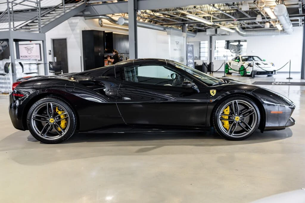 2018 Ferrari 488 Spider - Image 7 of 31