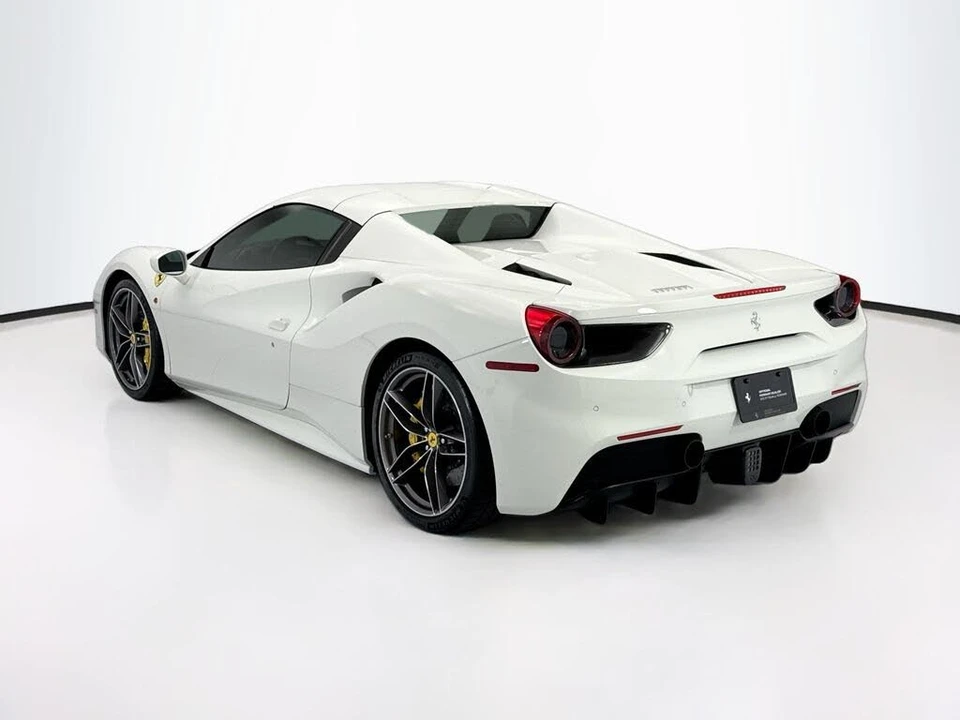 2018 Ferrari 488 Spider - Image 15 of 31