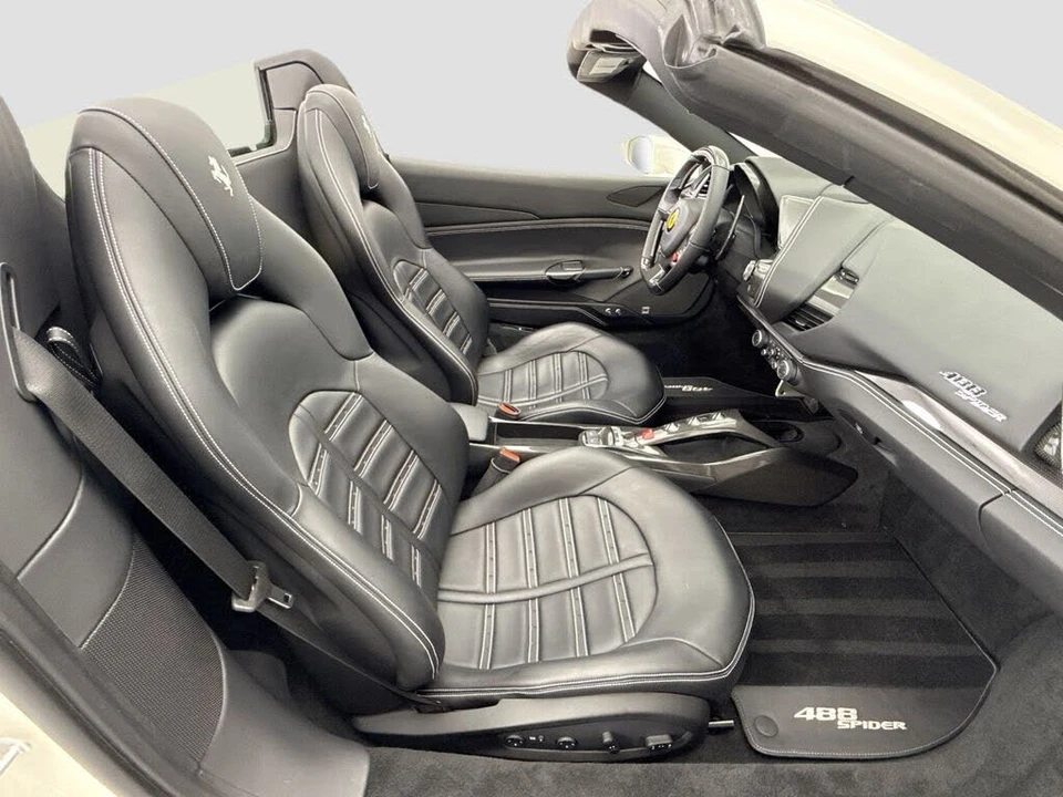 2018 Ferrari 488 Spider - Image 27 of 31