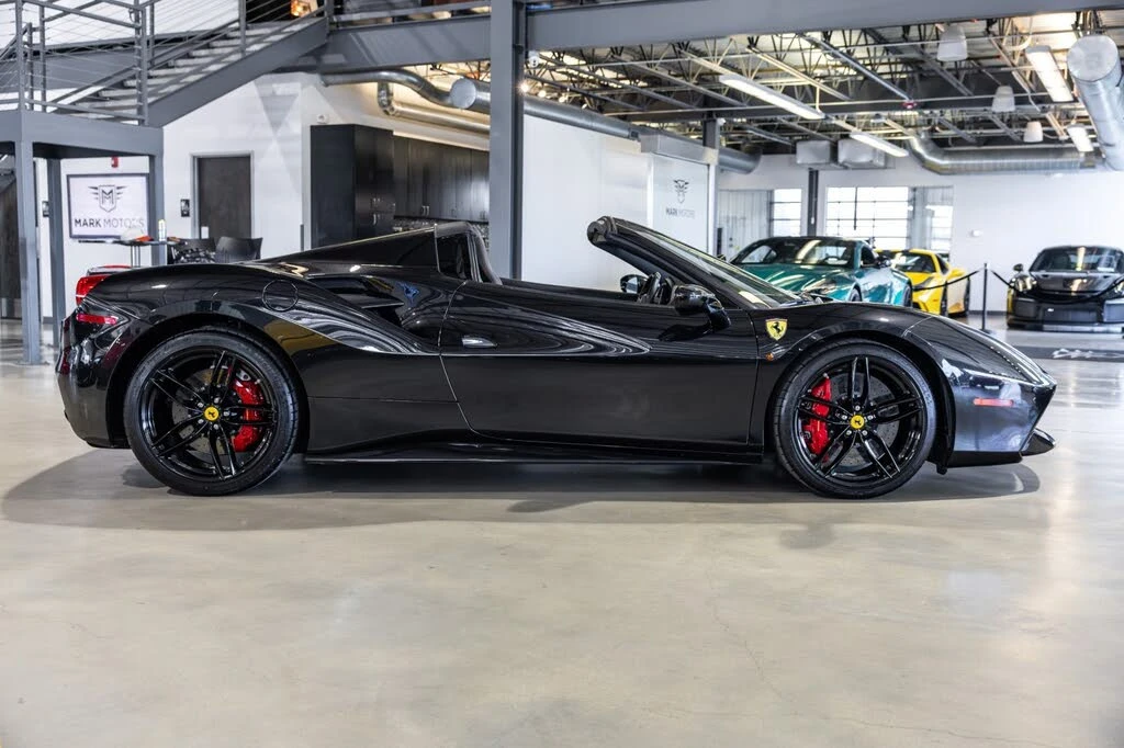 2018 Ferrari 488 Spider - Image 7 of 31