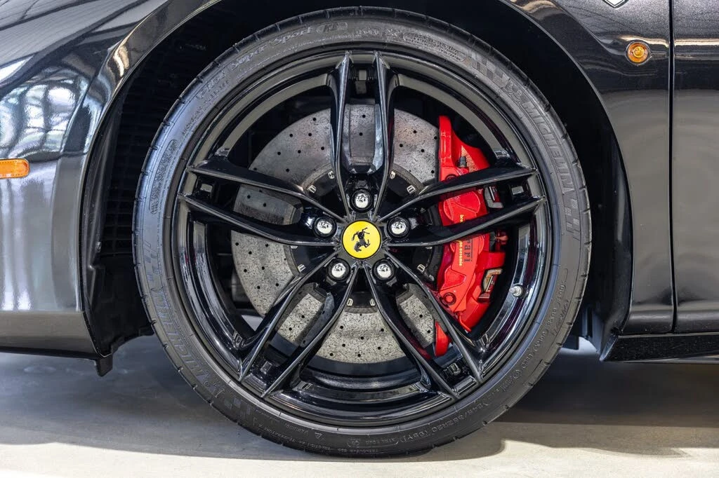 2018 Ferrari 488 Spider - Image 28 of 31