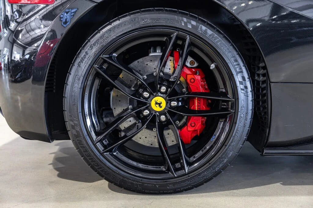 2018 Ferrari 488 Spider - Image 30 of 31