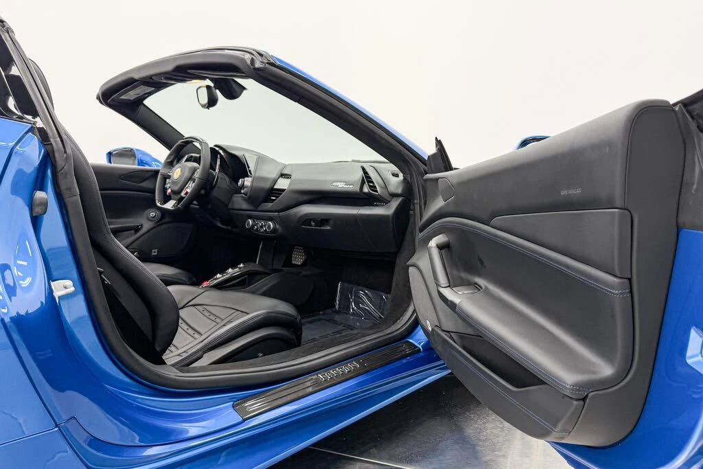 2018 Ferrari 488 Spider - Image 26 of 31