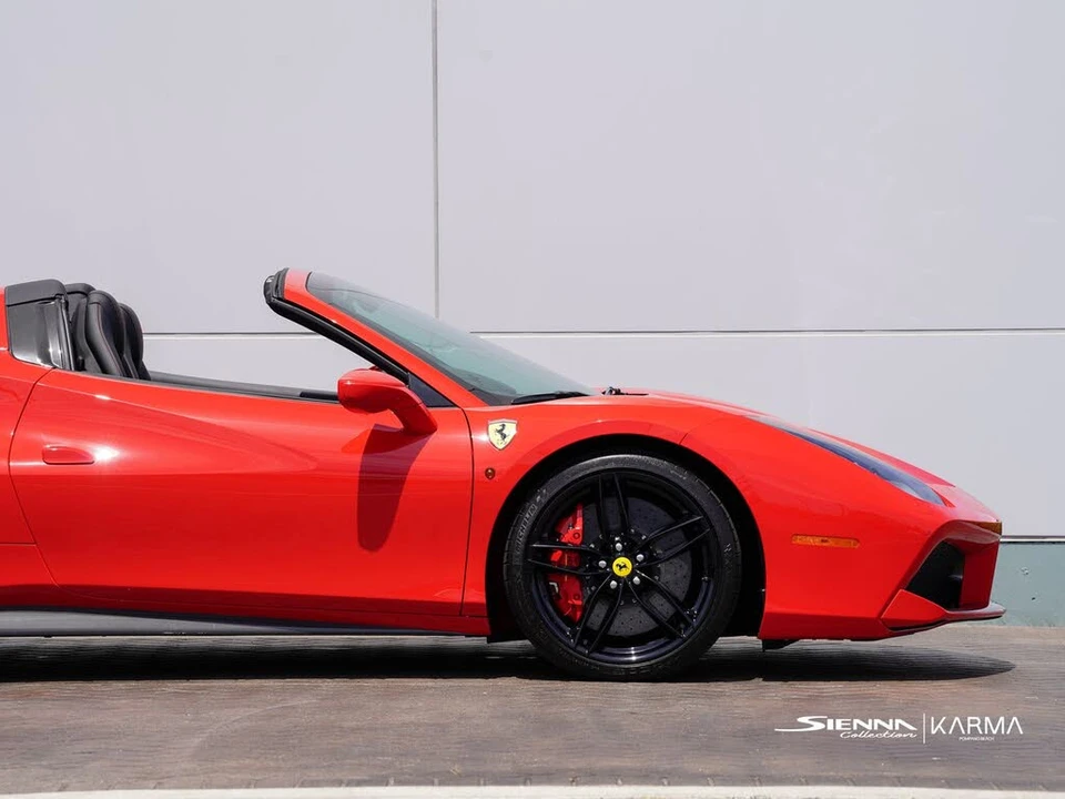 2018 Ferrari 488 Spider - Image 18 of 31
