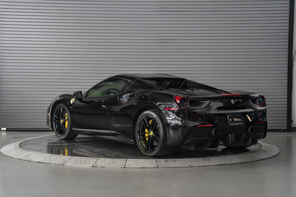 2018 Ferrari 488 Spider - Image 11 of 31