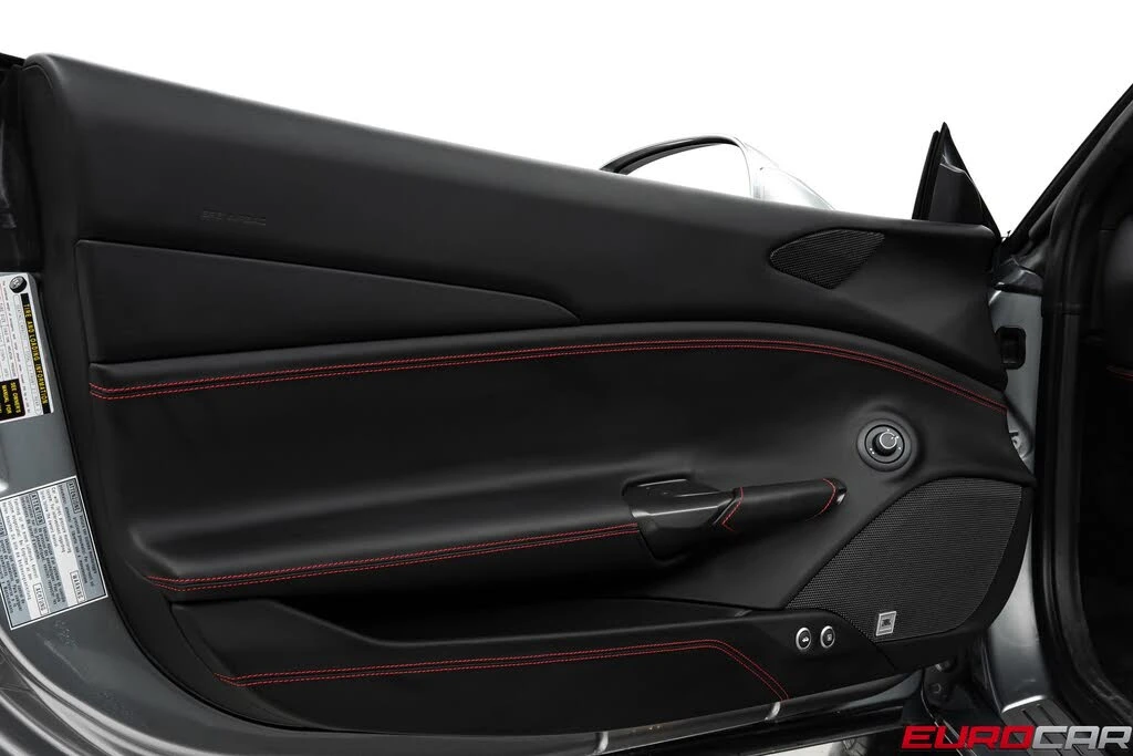 2018 Ferrari 488 Spider - Image 31 of 31