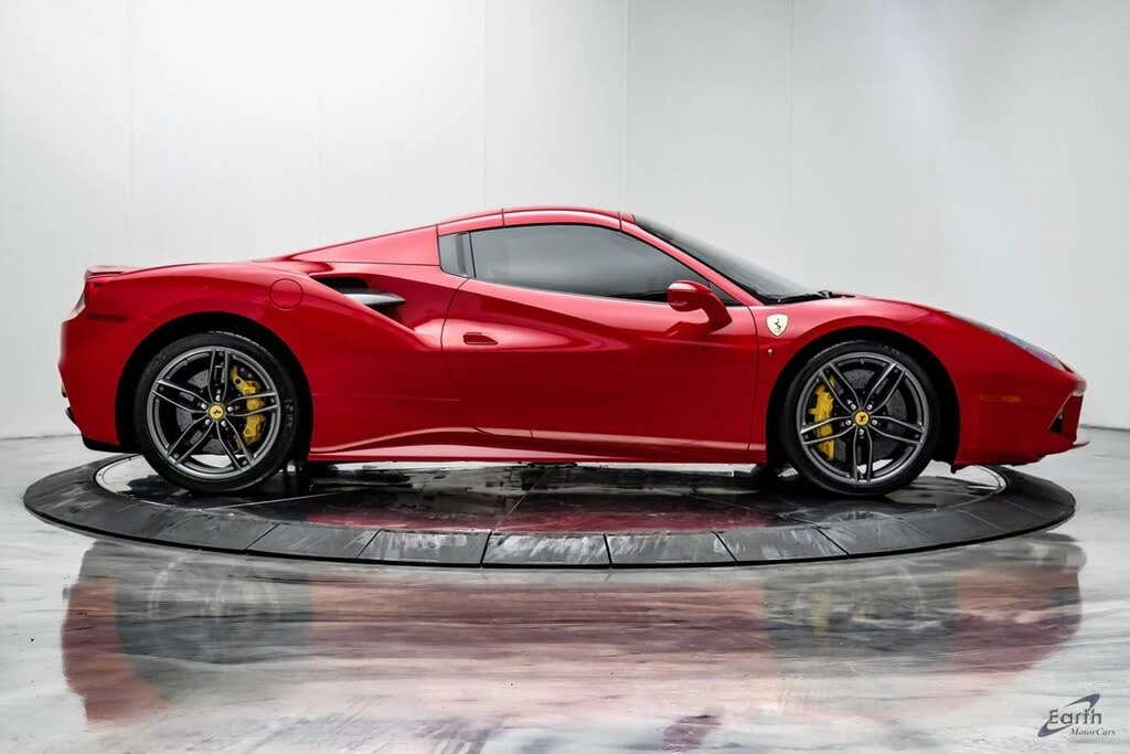 2018 Ferrari 488 Spider - Image 26 of 31