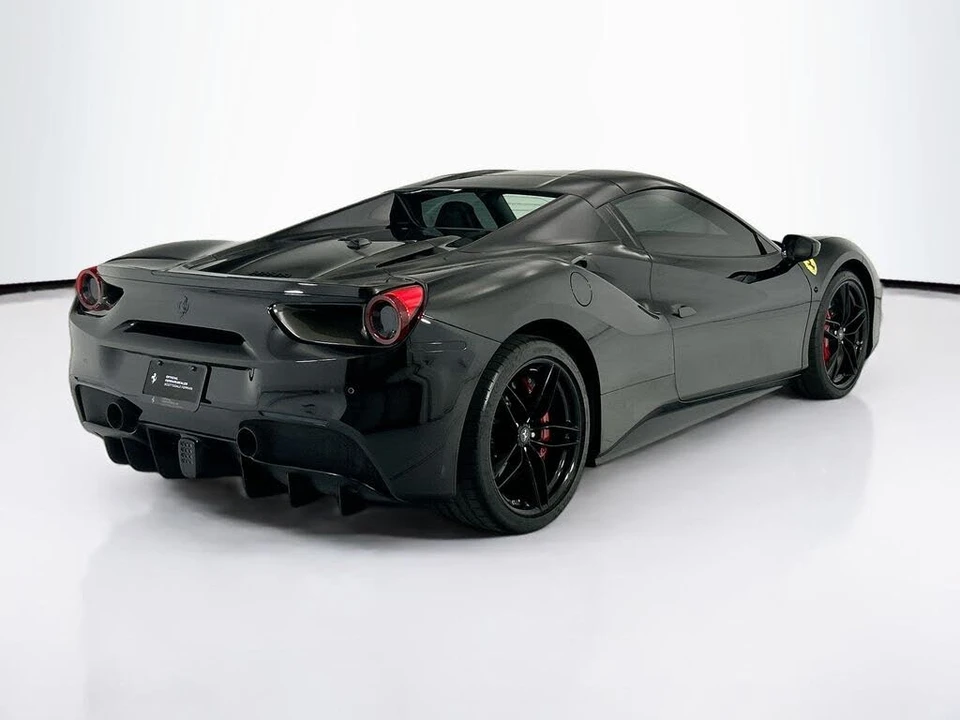2018 Ferrari 488 Spider - Image 13 of 31