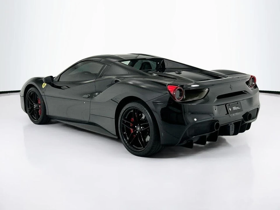2018 Ferrari 488 Spider - Image 15 of 31