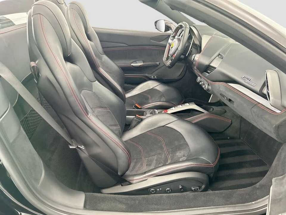 2018 Ferrari 488 Spider - Image 26 of 31