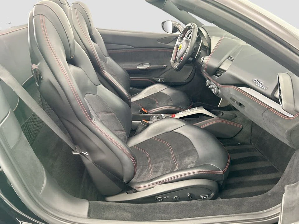 2018 Ferrari 488 Spider - Image 25 of 31