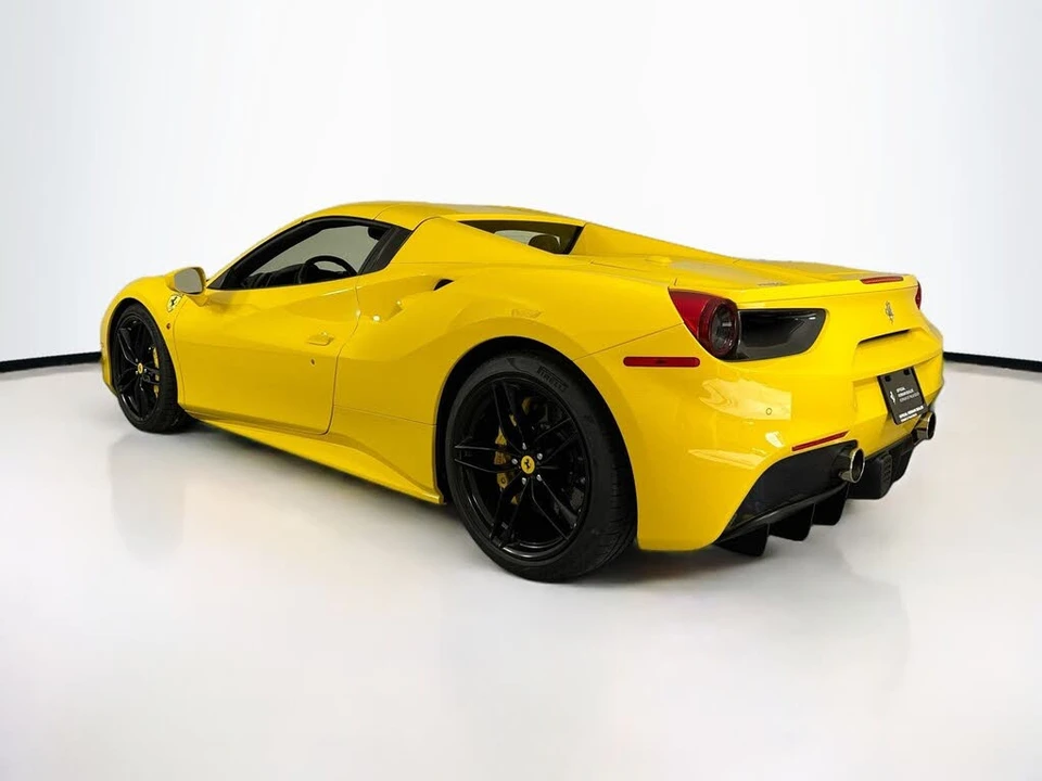 2018 Ferrari 488 Spider - Image 5 of 6