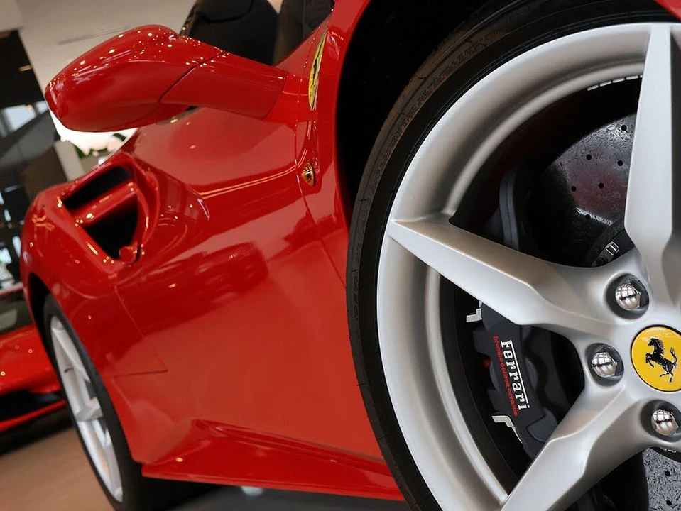 2018 Ferrari 488 Spider - Image 13 of 31
