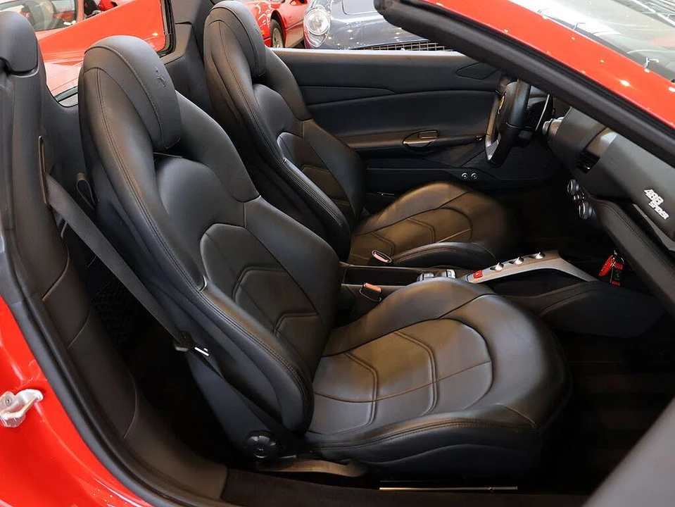 2018 Ferrari 488 Spider - Image 25 of 31