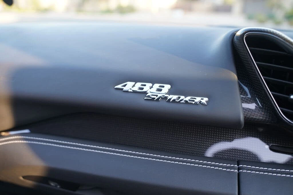 2018 Ferrari 488 Spider - Image 31 of 31