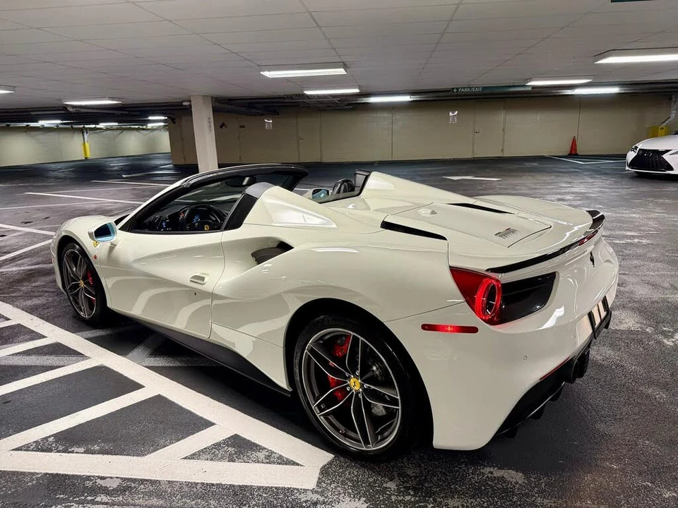 2018 Ferrari 488 Spider - Image 14 of 31