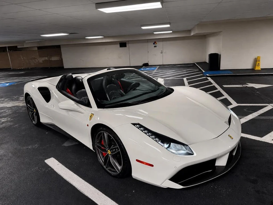 2018 Ferrari 488 Spider - Image 10 of 31