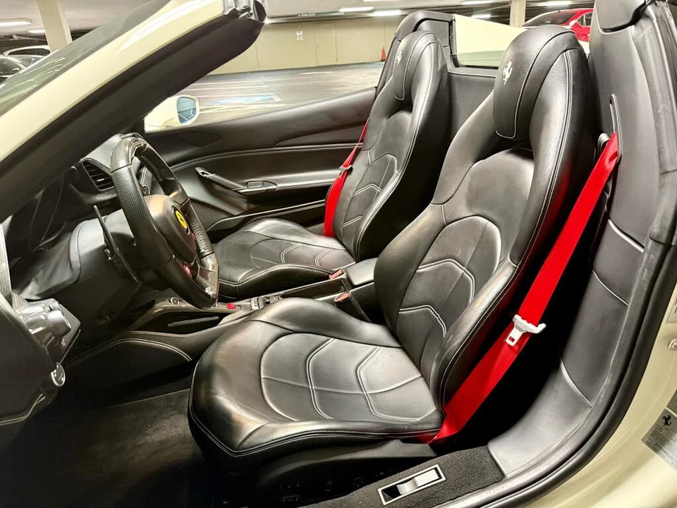 2018 Ferrari 488 Spider - Image 19 of 31