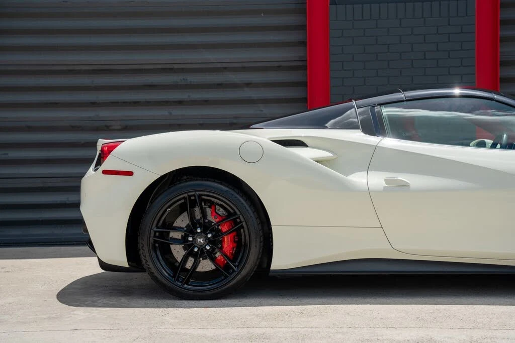 2018 Ferrari 488 Spider - Image 21 of 31