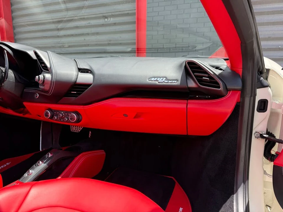 2018 Ferrari 488 Spider - Image 27 of 31