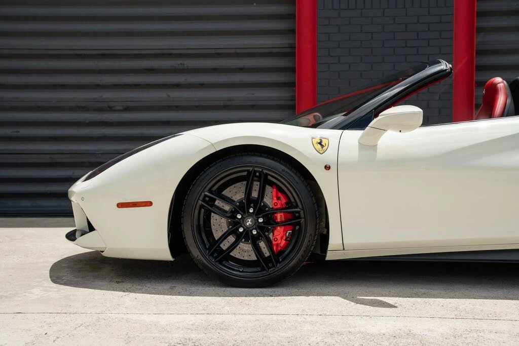 2018 Ferrari 488 Spider - Image 10 of 31