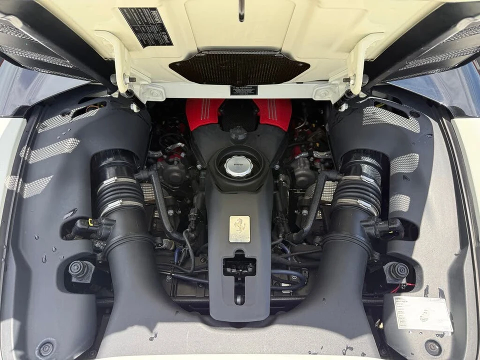 2018 Ferrari 488 Spider - Image 26 of 31