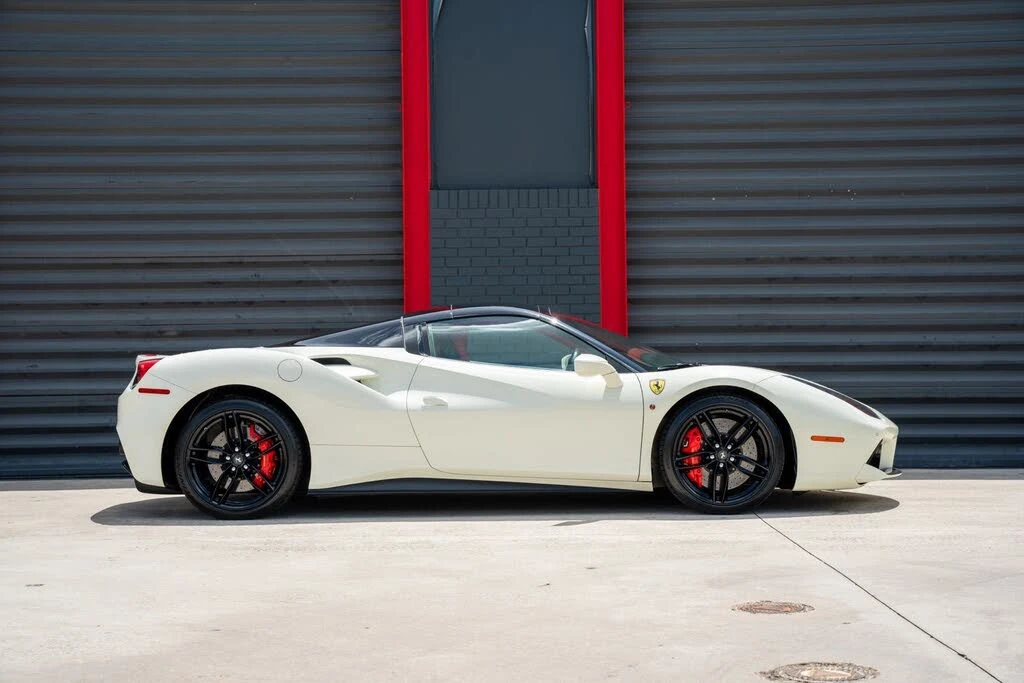 2018 Ferrari 488 Spider - Image 22 of 31