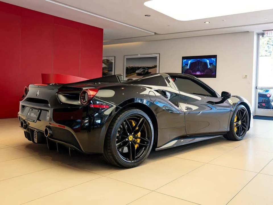 2018 Ferrari 488 Spider - Image 6 of 31
