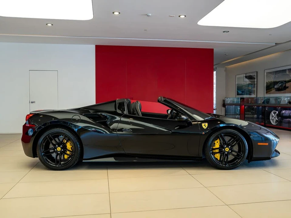 2018 Ferrari 488 Spider - Image 7 of 31