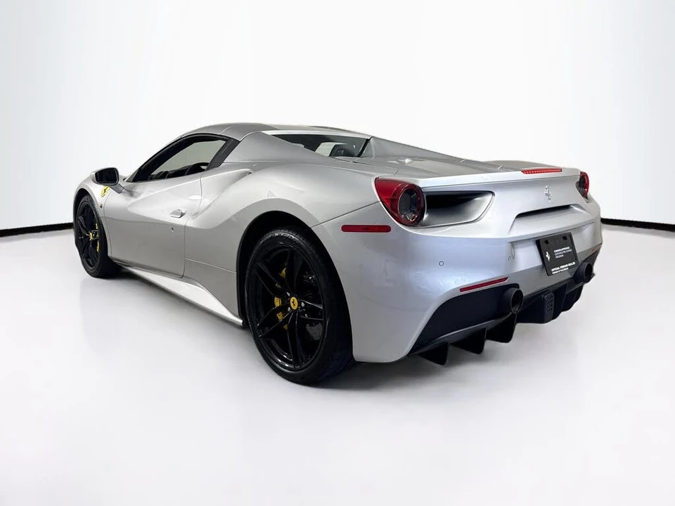 2018 Ferrari 488 Spider - Image 5 of 6