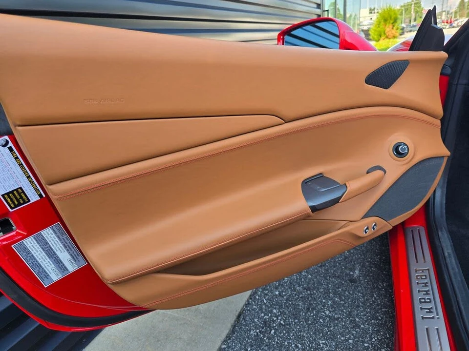 2018 Ferrari 488 Spider - Image 23 of 31