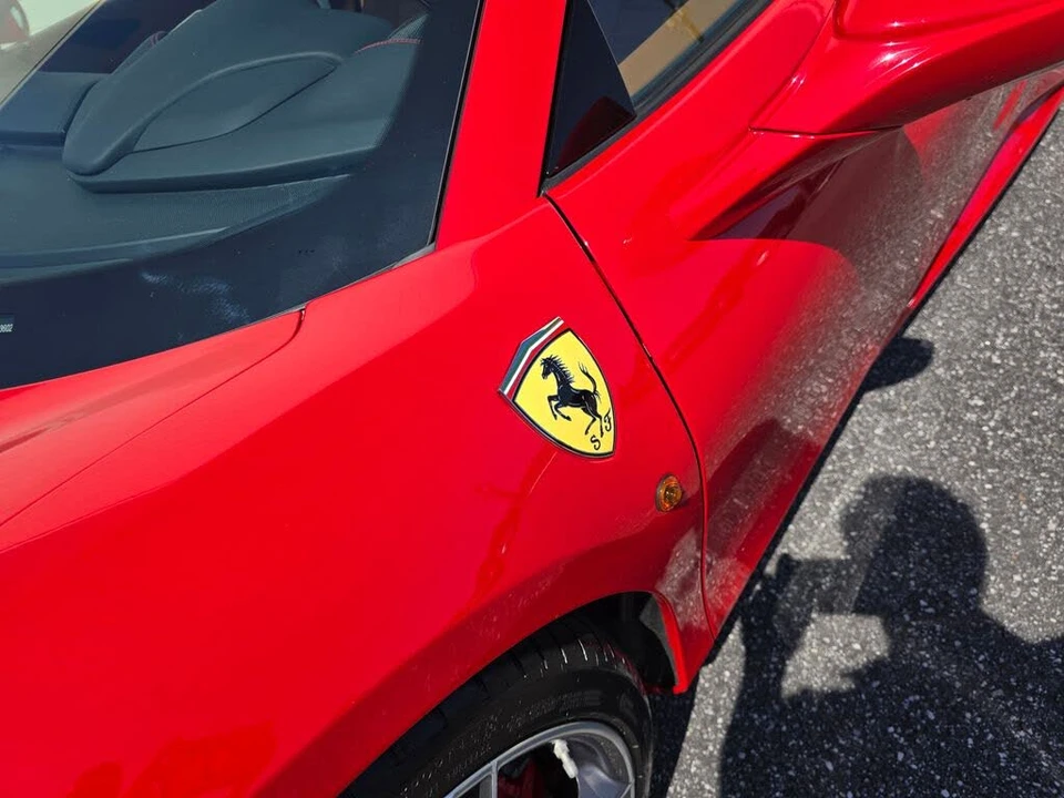 2018 Ferrari 488 Spider - Image 11 of 31
