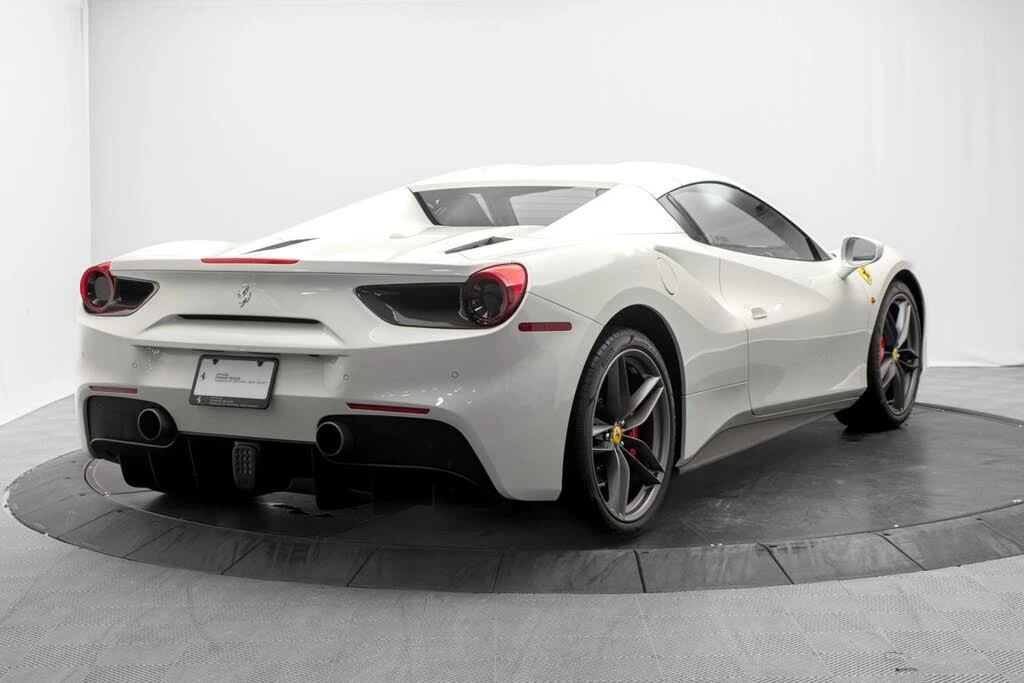 2018 Ferrari 488 Spider - Image 11 of 31