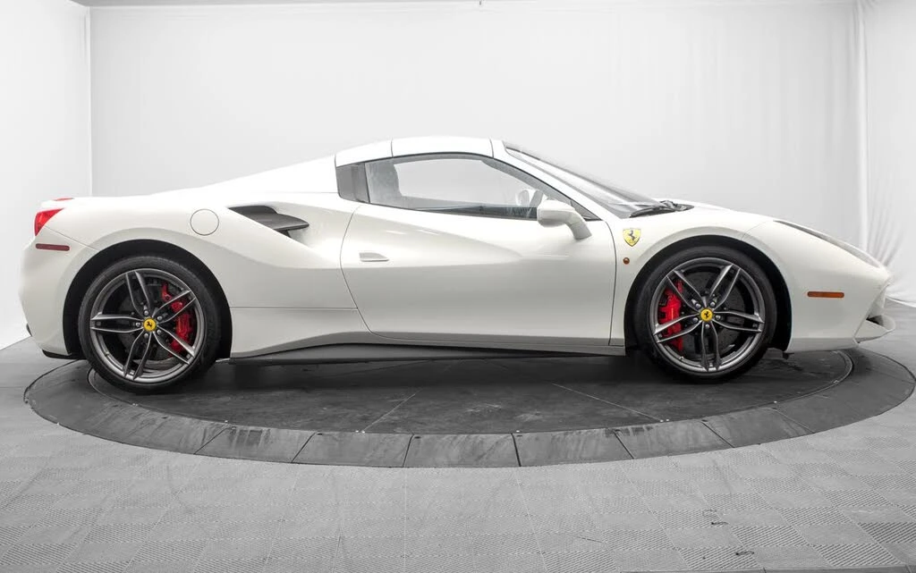 2018 Ferrari 488 Spider - Image 10 of 31