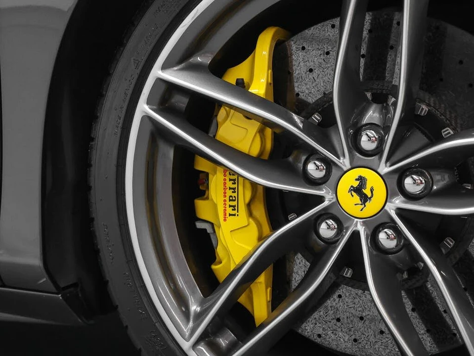2018 Ferrari 488 Spider - Image 11 of 31