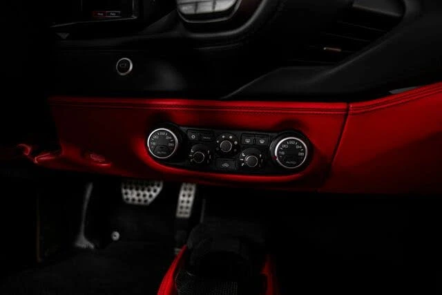 2018 Ferrari 488 Spider - Image 20 of 31