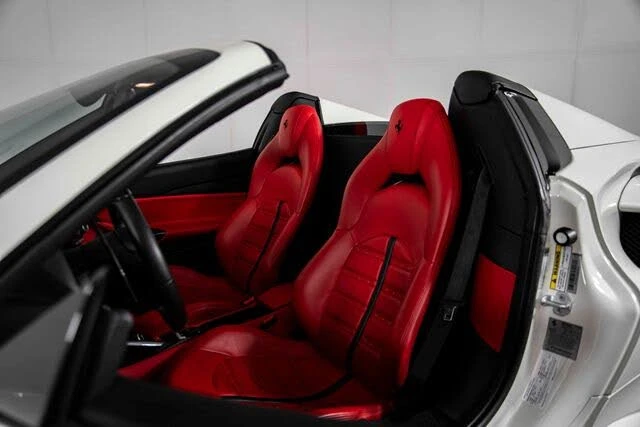 2018 Ferrari 488 Spider - Image 15 of 31