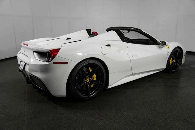 2018 Ferrari 488 Spider - Image 8 of 31