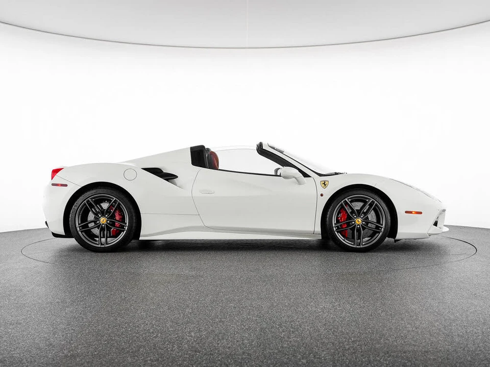 2018 Ferrari 488 Spider - Image 7 of 31