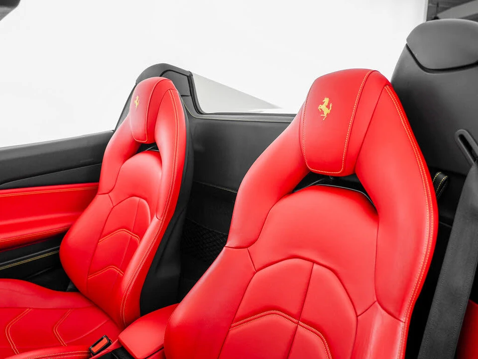 2018 Ferrari 488 Spider - Image 19 of 31
